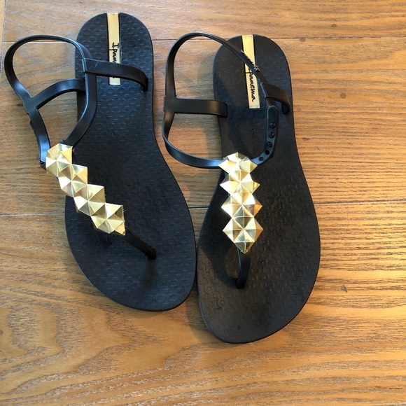 ipanema jelly sandals